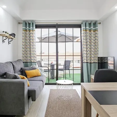 Royal Diamantes I With Ac Feriehus Los Cristianos (Tenerife)